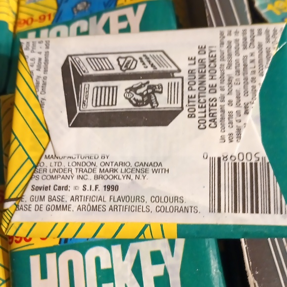 O-pee-chee 1990-91 hockey 36 unopened sealed packs with special insert Russian c - Picture 12 of 12